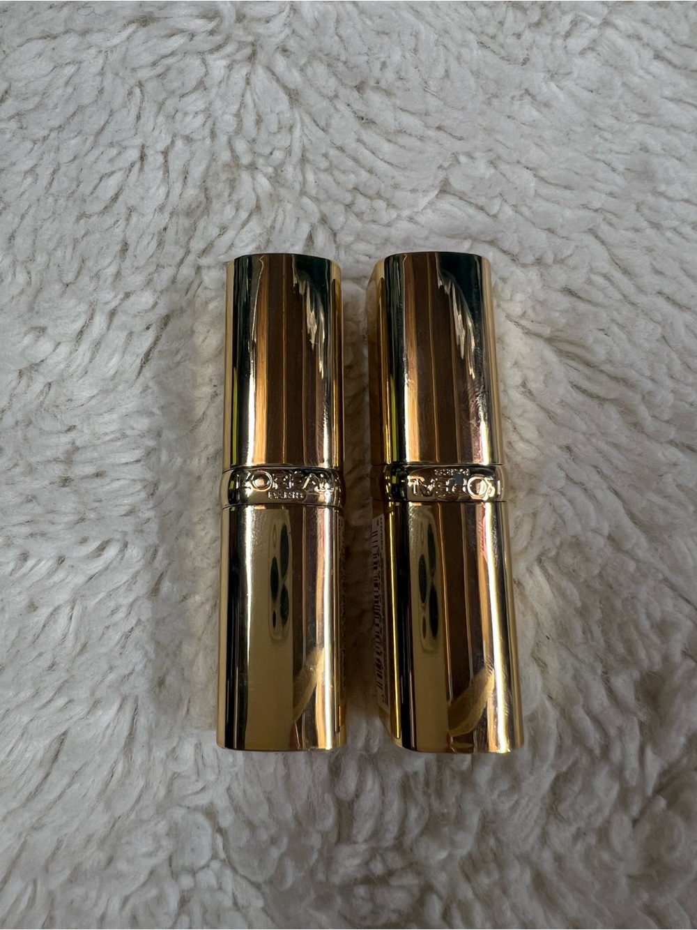 Lot Of 2 L'Oreal Colour Riche The Reds Lipstick 260 Raspberry Rush